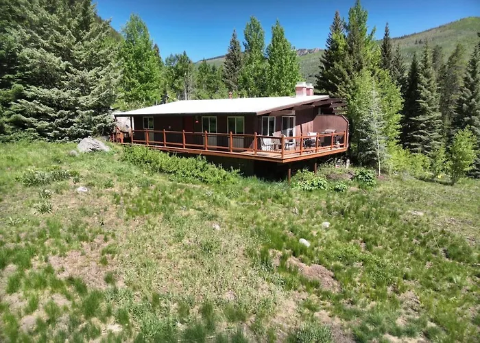 Cozy Secluded Riverfront Cabin Fireplace Parking
