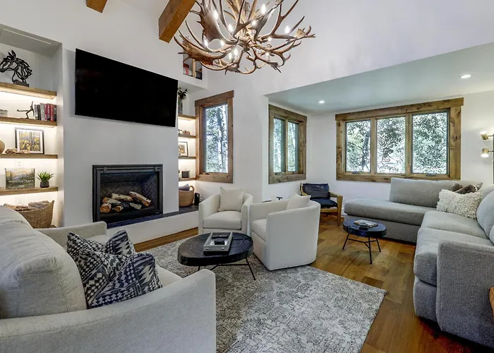 Newly Renovated Vail Home - Walk To Booth Falls Tr